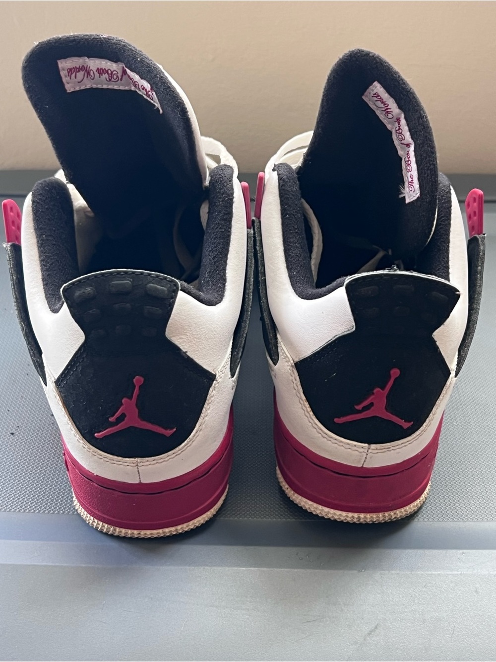 Kids White and Pink Low-Top Retro Sneakers - Picture 4 of 7